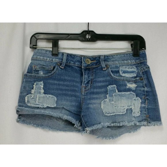 Aeropostale Distressed Ripped Raw Hem Jean Shorts Juniors Size 1/2 Denim - Picture 7 of 8